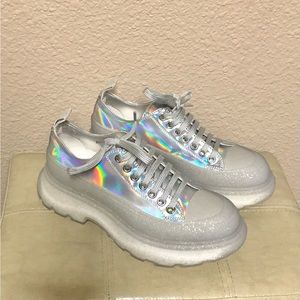 Alexander McQueen Sneaker Tread Slick Chrome size 9